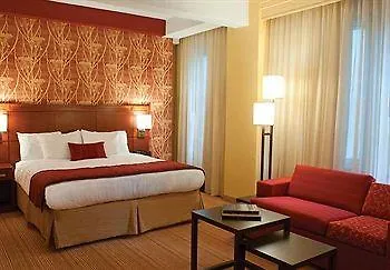 Courtyard By Marriott Downtown