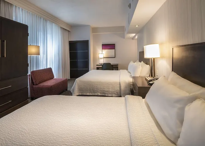 Courtyard By Marriott Downtown Hotel 4*