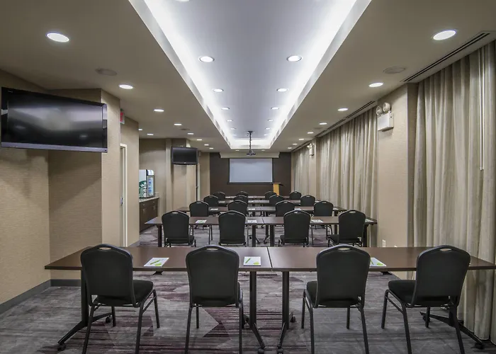 Hotel Courtyard By Marriott Downtown 4*