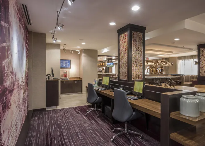 Hotel Courtyard By Marriott Downtown 4*