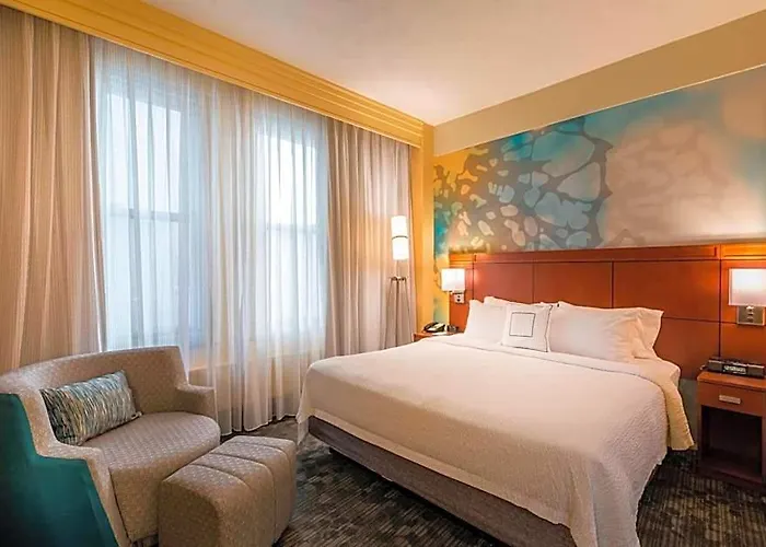 Hotel Courtyard By Marriott Downtown 4*